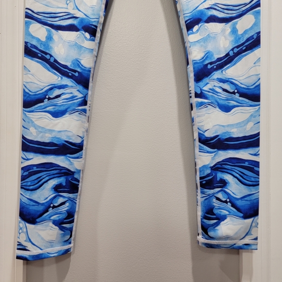 Ying @ Cai Water Patterned Leggings - Picture 4 of 7